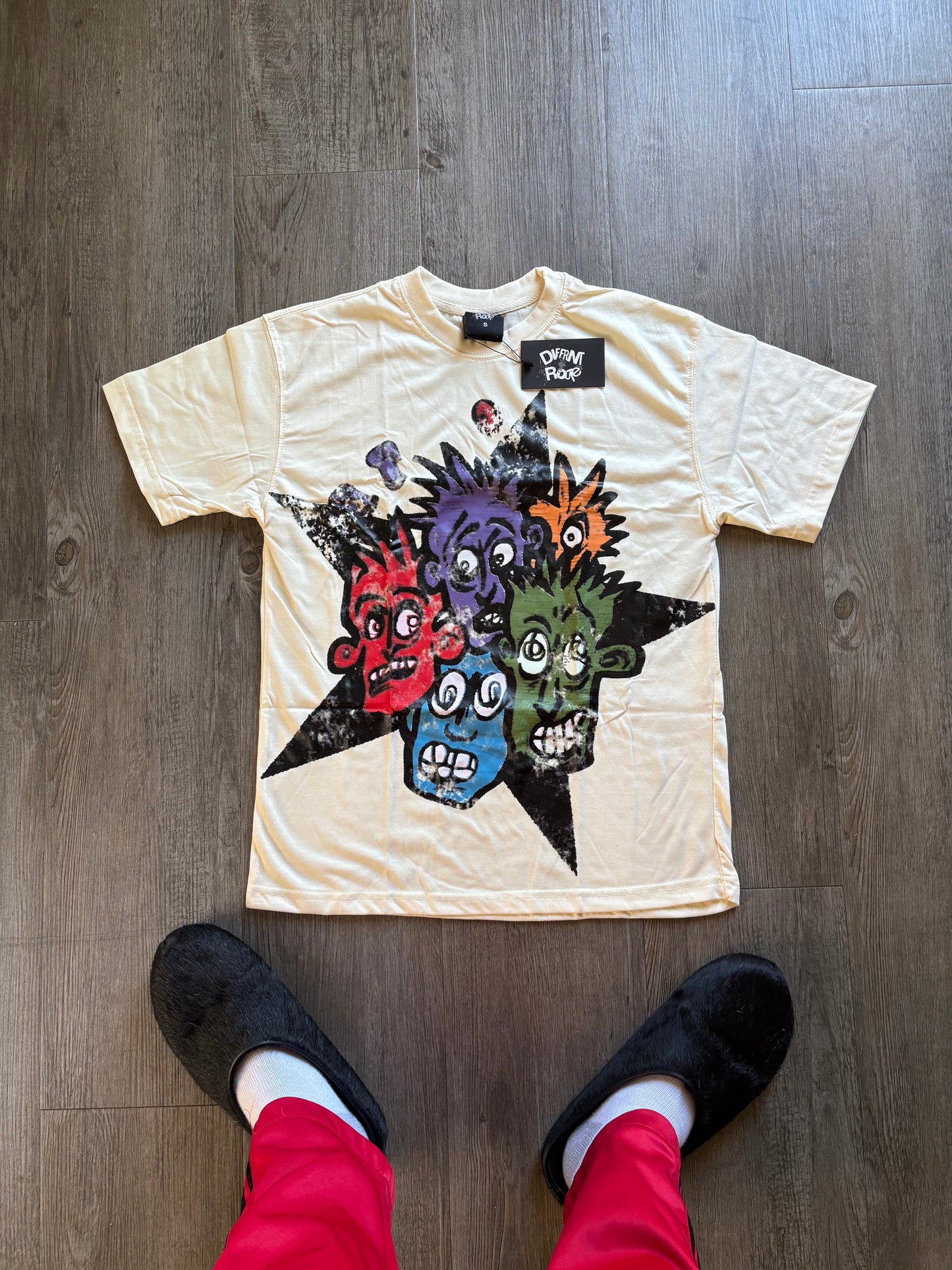 'Diffrnt personalities' T-shirt